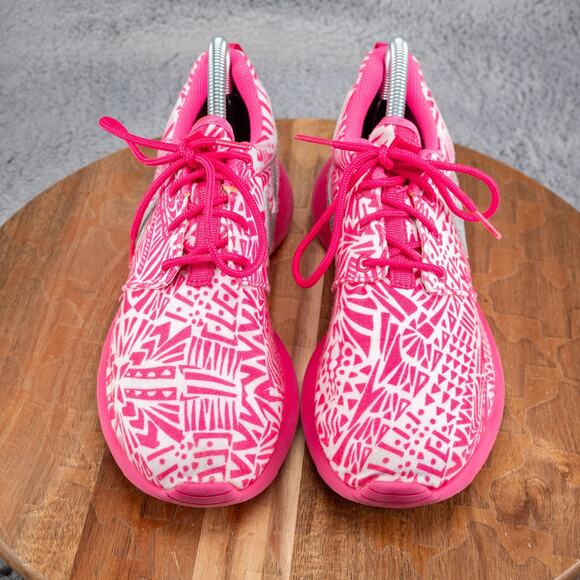 Nike Girls 6 Y Roshe Run Low Top Running Shoes 677784-100 Neon Pink Silver - Picture 2 of 10